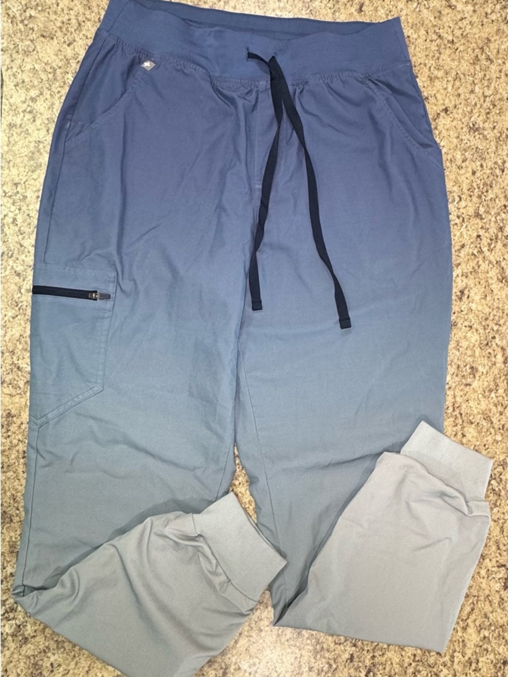 FIGS Zamora Blue Ombre Scrub Jogger Pants Women’s M/T - Picture 3 of 8